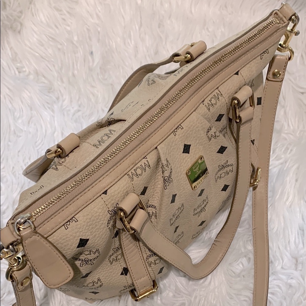 MCM Visetos Beige Monogram Tote/Crossbody Leather Bag Goldtone hardware Zip Top - Picture 4 of 16